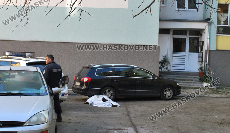 47-годишен почина пред блок в Хасково