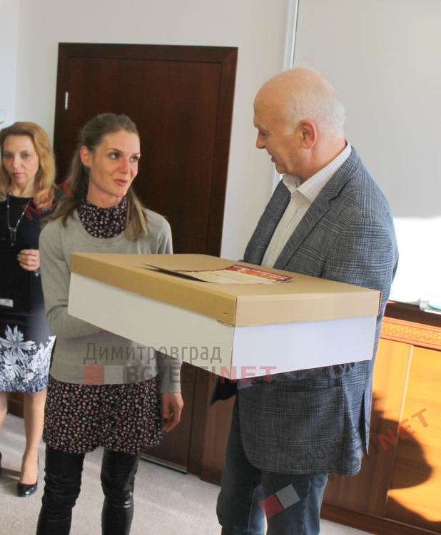 Наградиха победителите в „Магията на Коледа”