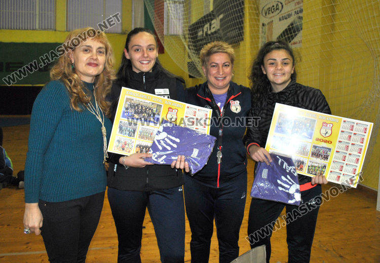 Хасковските хандбалисти приключиха година с подаръци и много успехи