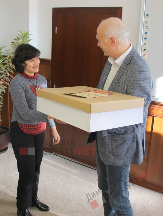 Наградиха победителите в „Магията на Коледа”