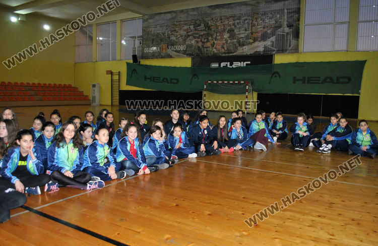 Хасковските хандбалисти приключиха година с подаръци и много успехи