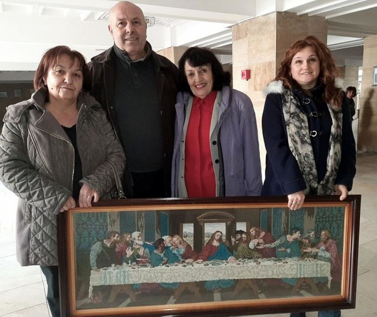 Мария от дома във Фатово дари гоблен на храма "Висарион Смоленски", бродирала го три години