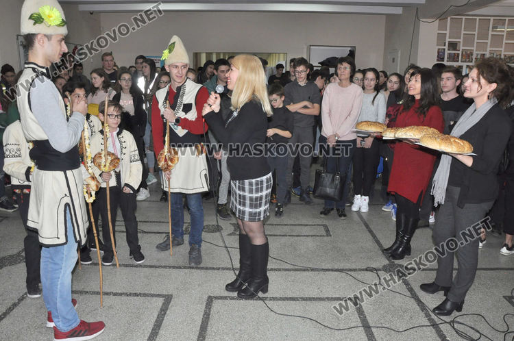 Първото ученическо радио вече е факт в Математическата гимназия