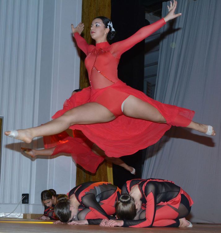 40 години “Рона” на сцената