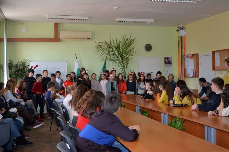 20 даровити Славейковци получиха своите стипендии 