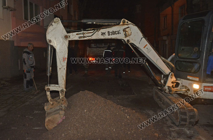 Центърът на Хасково без вода заради скъсан водопровод при газификацията