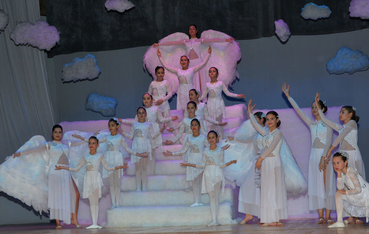 40 години “Рона” на сцената