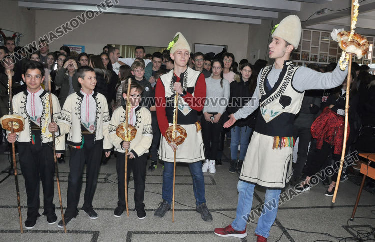 Първото ученическо радио вече е факт в Математическата гимназия