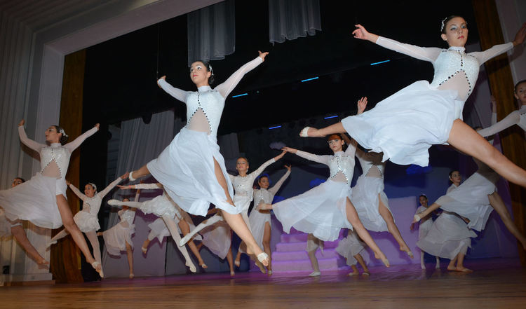 40 години “Рона” на сцената