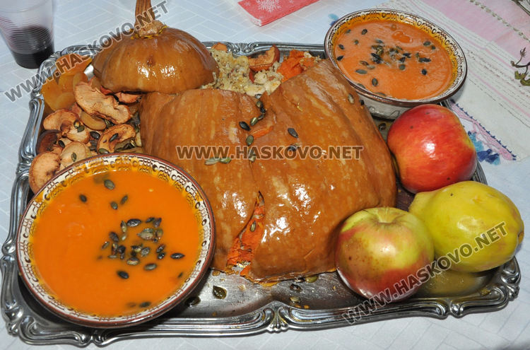 Приз за змия от фасул в кулинарна изложба на хасковски читалища