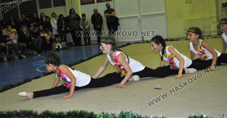 Гимнастичките от „Аида“ отпразнуваха 7-ми рожден ден на Коледното си парти