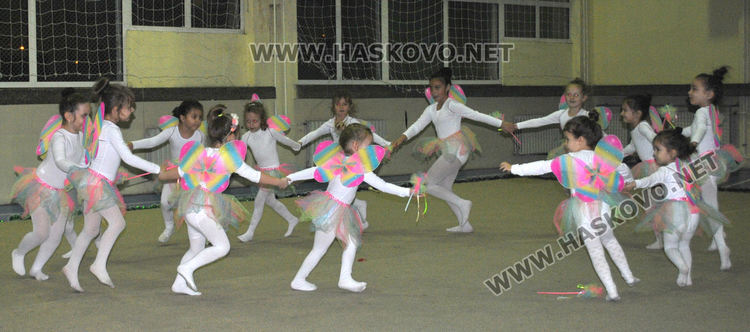 Гимнастичките от „Аида“ отпразнуваха 7-ми рожден ден на Коледното си парти