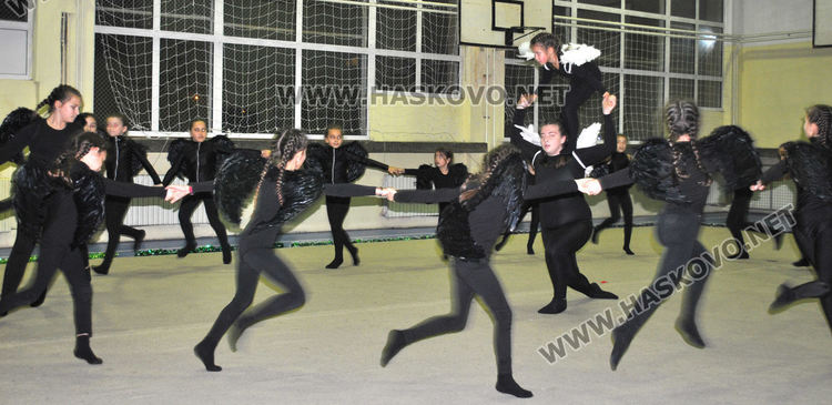 Гимнастичките от „Аида“ отпразнуваха 7-ми рожден ден на Коледното си парти