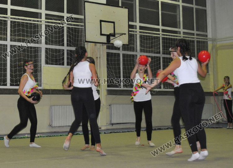 Гимнастичките от „Аида“ отпразнуваха 7-ми рожден ден на Коледното си парти