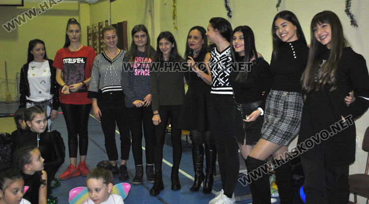 Гимнастичките от „Аида“ отпразнуваха 7-ми рожден ден на Коледното си парти