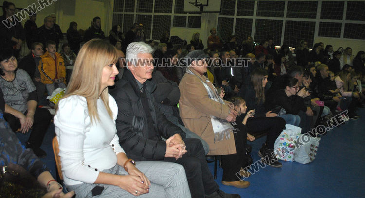 Гимнастичките от „Аида“ отпразнуваха 7-ми рожден ден на Коледното си парти