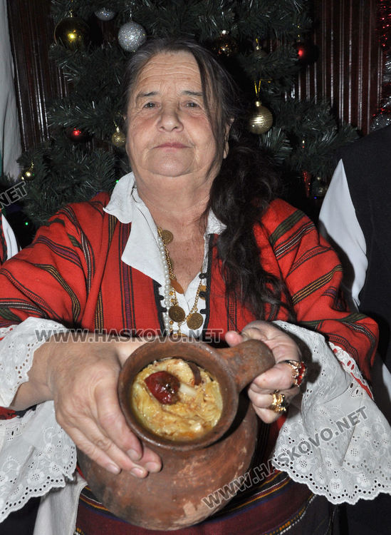 Полазник носи здраве и берекет в Узунджово, подредиха и кулинарна изложба