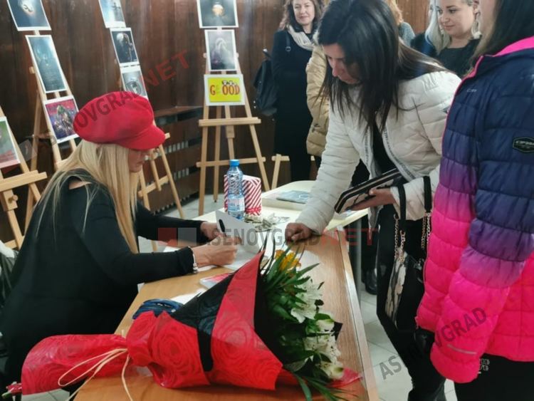 Стефи Стаменова и тайните на "Неслучайните случайности“ в Асеновград