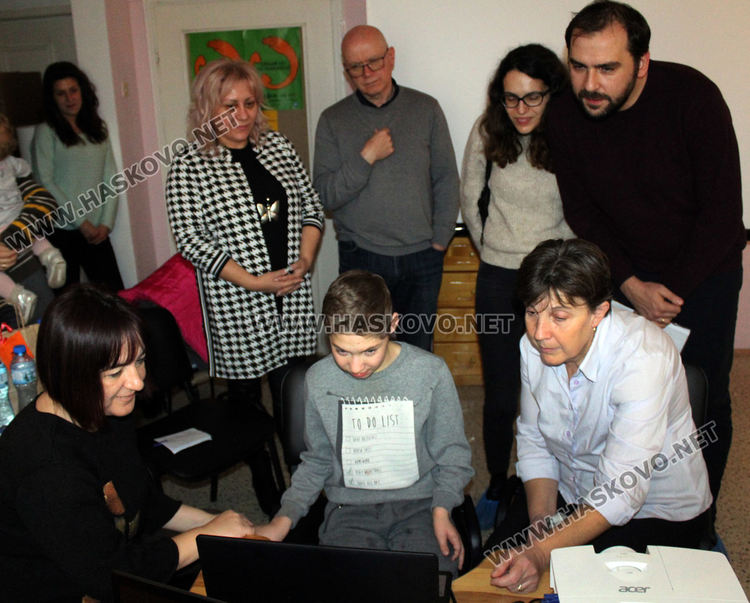 Нови технологии ще помагат за развитието на възпитаниците в Дом „Марина”