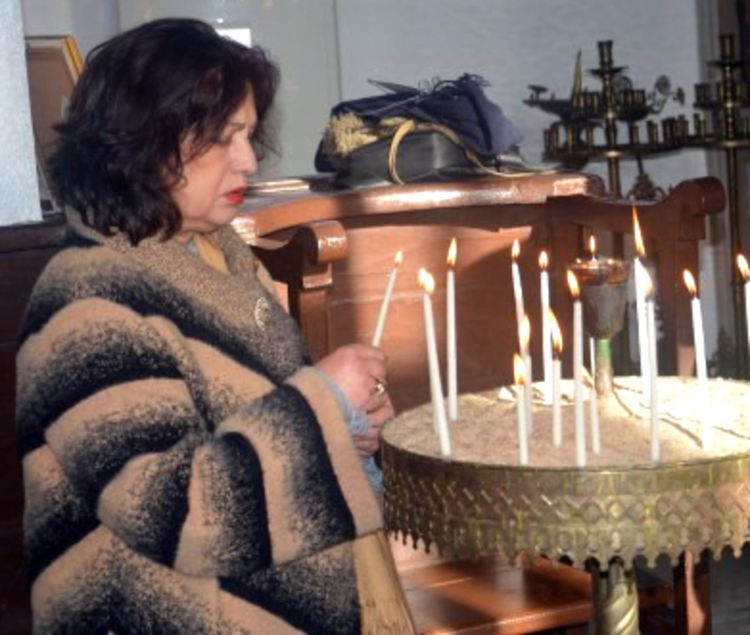 Тракийци от Хасково на коледна литургия в църквата в Одрин