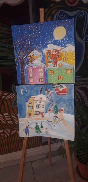 Деца-художници украсиха коридорите в ОбА