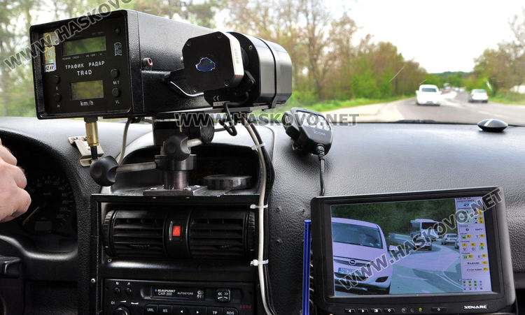 Цивилни полицаи снимат нарушители по пътищата в Хасковско