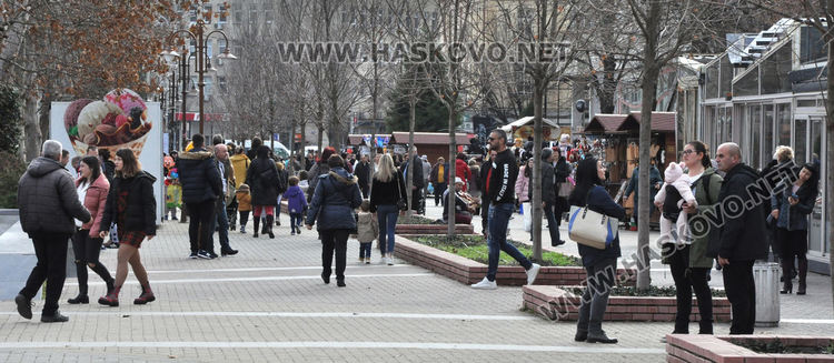  Голямото Коледно пазаруване задръсти града, хасковлии напълниха магазините 