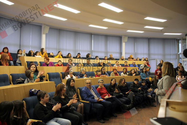 Младите математически таланти на Димитровград бяха наградени на официална церемония