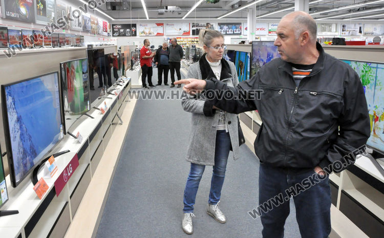  Голямото Коледно пазаруване задръсти града, хасковлии напълниха магазините 