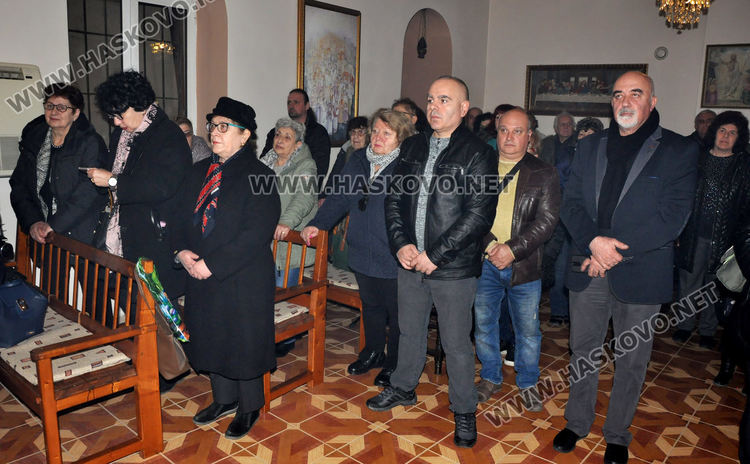 Арменският владика служи в Хасково, откриха и паметна плоча на учителка