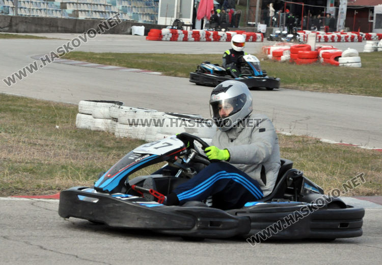 35 пилоти се състезаваха на картинг пистата в Хасково за квота за Световното в Дубай