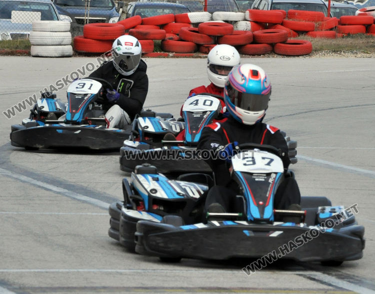 35 пилоти се състезаваха на картинг пистата в Хасково за квота за Световното в Дубай
