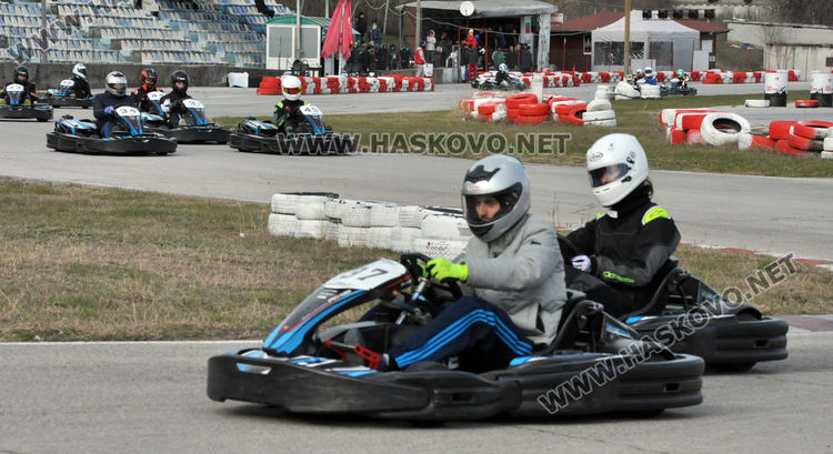 35 пилоти се състезаваха на картинг пистата в Хасково за квота за Световното в Дубай