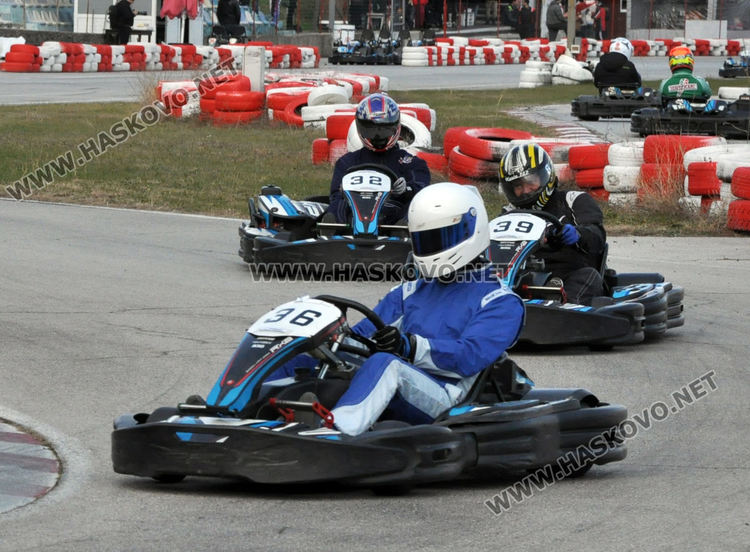 35 пилоти се състезаваха на картинг пистата в Хасково за квота за Световното в Дубай