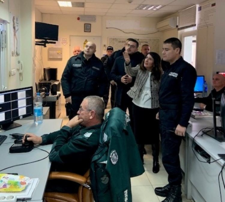 Посланикът на САЩ Херо Мустафа на посещение на южната граница на България