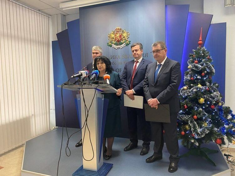 Министър Петкова: От 1 януари ще получаваме руски газ от нова входна точка