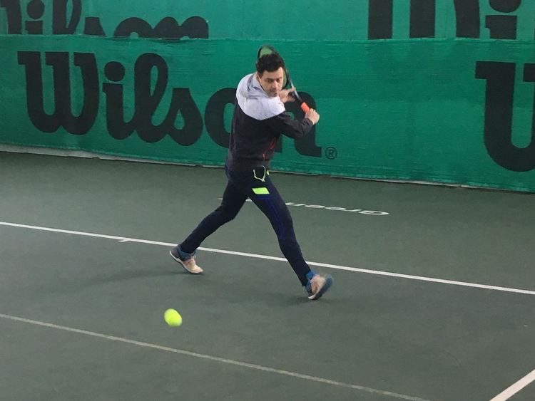 Манолов спечели последния любителски тенис турнир за годината