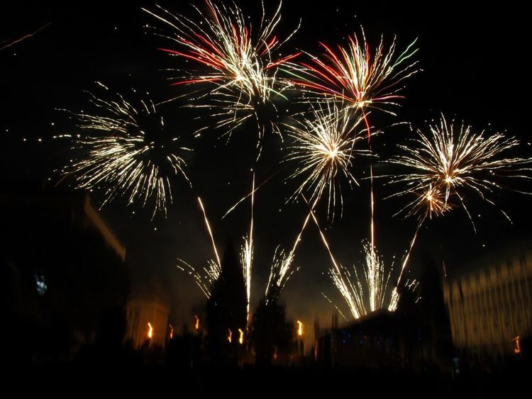 Новогодишна наздравица в нощта срещу 1 януари