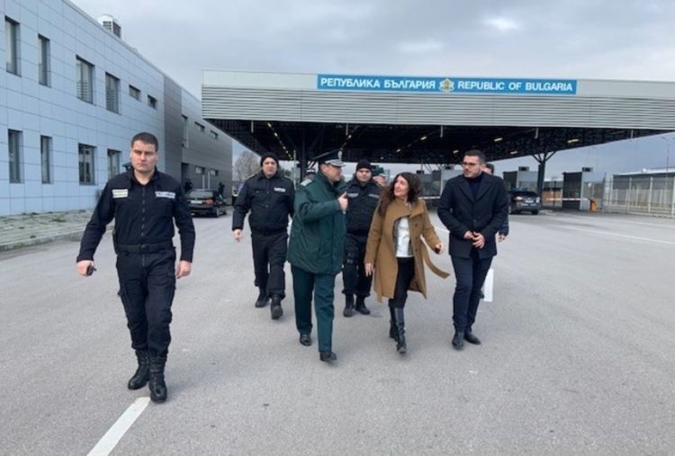  снимки: Посолство на САЩ в България