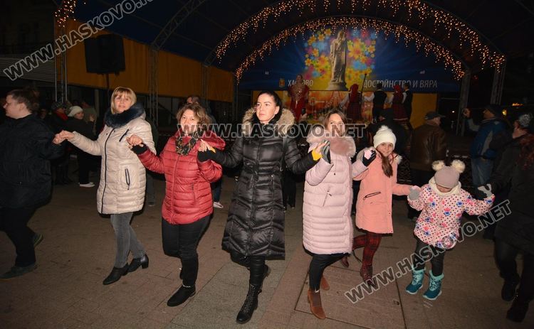 Честита Нова 2020 година! Здраве и много късмет!