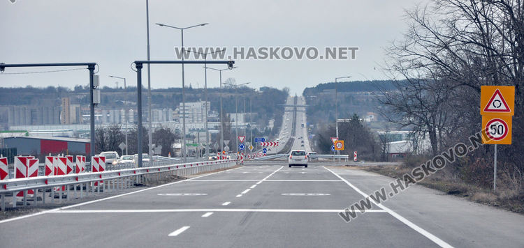 Кръговото по пътя Хасково-Димитровград вече е с мантинели