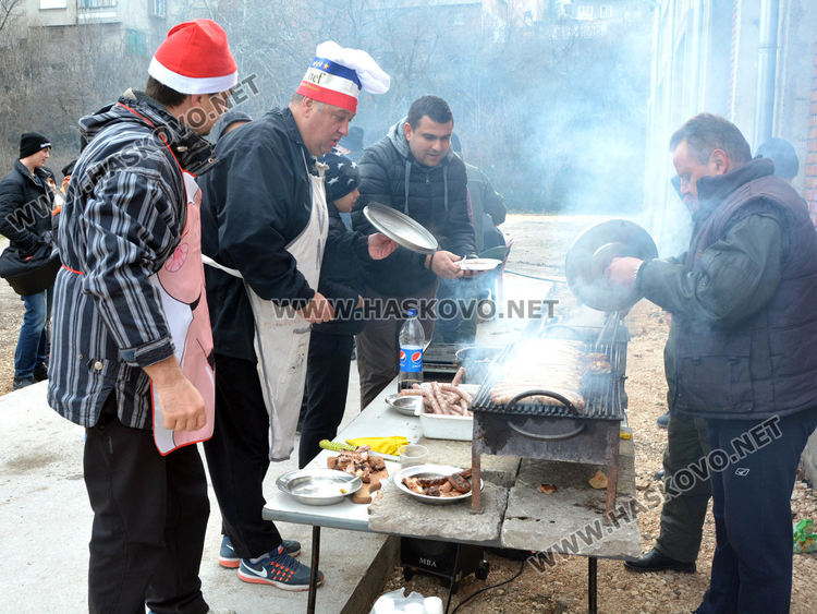 Петьо Кирев поведе хоро на борците за Новата година