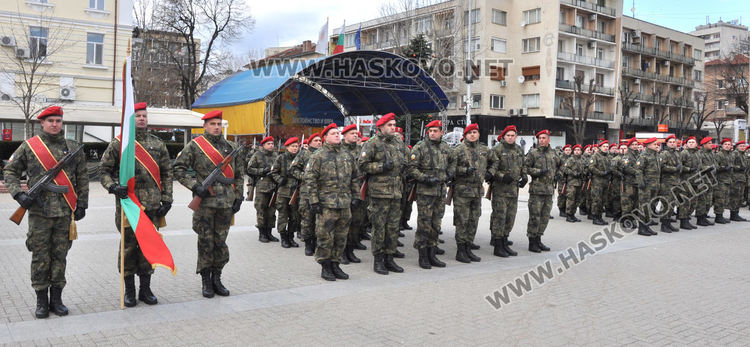 Осветиха бойните знамена в Хасково на Богоявление
