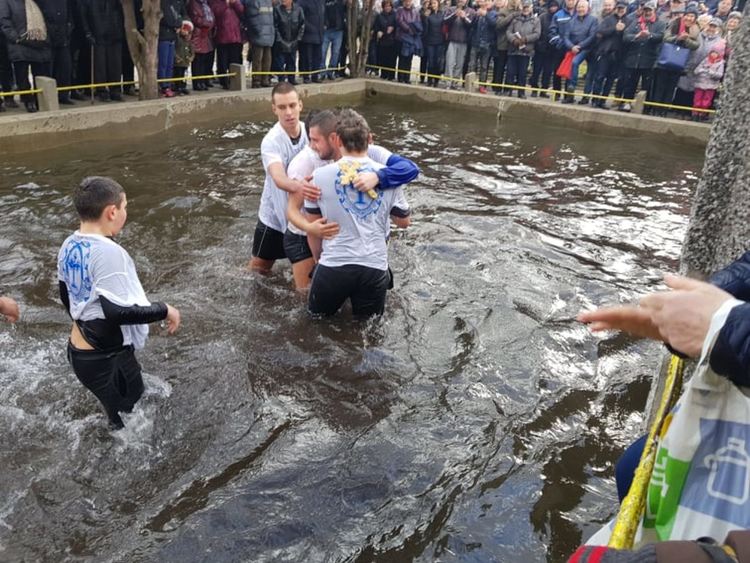 Захари Гавазов е спасителят на кръста тази година