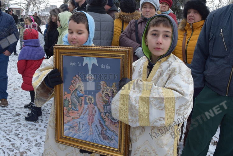    Облачно и ветровито за Йордановден в Кърджали