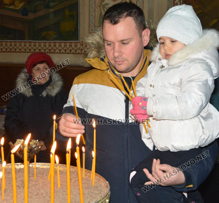 16-годишен ученик от Математическата гимназия спаси Йордановденския кръст в Харманли