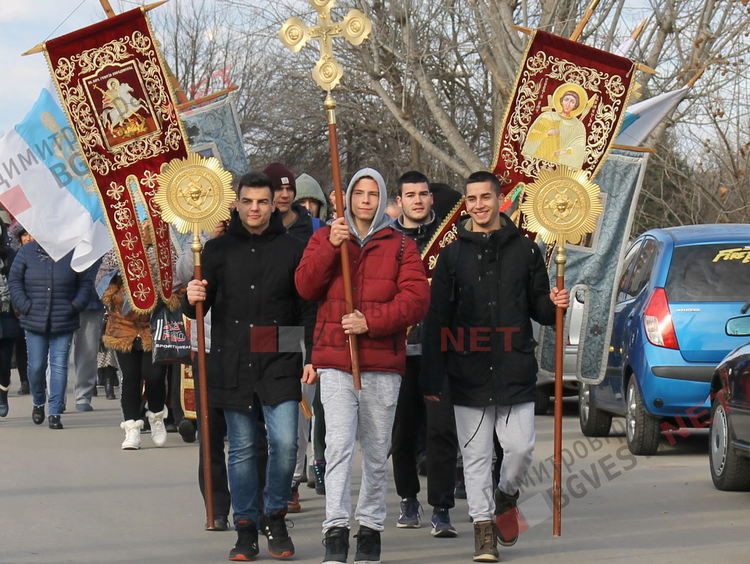 18-годишният Георги извади кръста на Йордановден от водите на река Марица в Димитровград