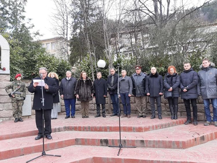 Духова музика и почетен караул в чест на рождението на Христо Ботев в Смолян