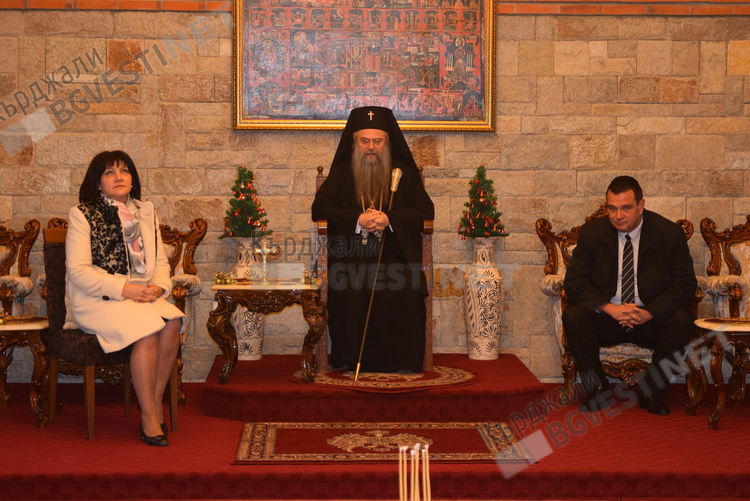 Величко Карабуюков улови кръста в Арда, Васил Атанасов го хвана в басейна в манастира „Св.Йоан Предтеча”