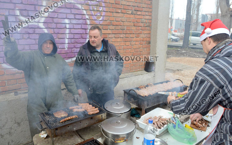Петьо Кирев поведе хоро на борците за Новата година